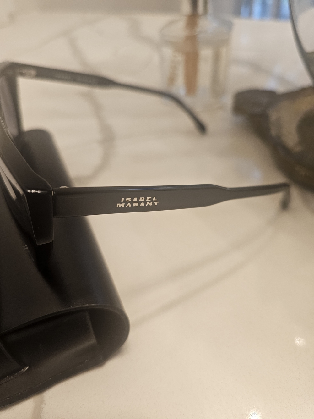 Isabel Marant Black Oversized Cat-Eye Sunglasses - Picture 2 of 4